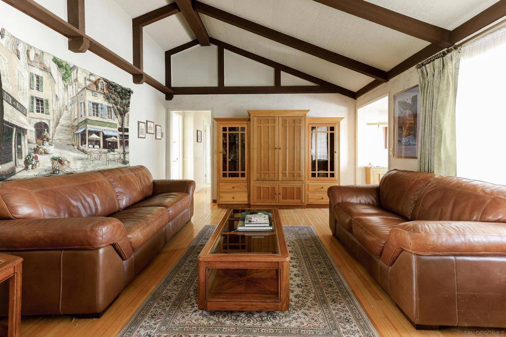 La Mesa, CA 91942,8550 Roach Drive