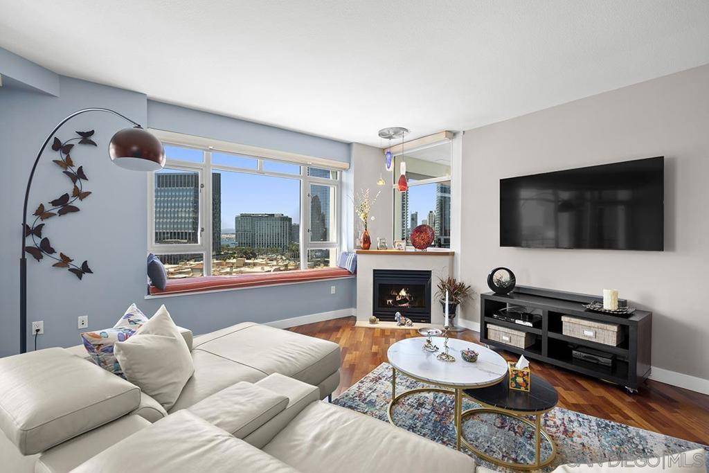 San Diego, CA 92101,700 W Harbor #1205