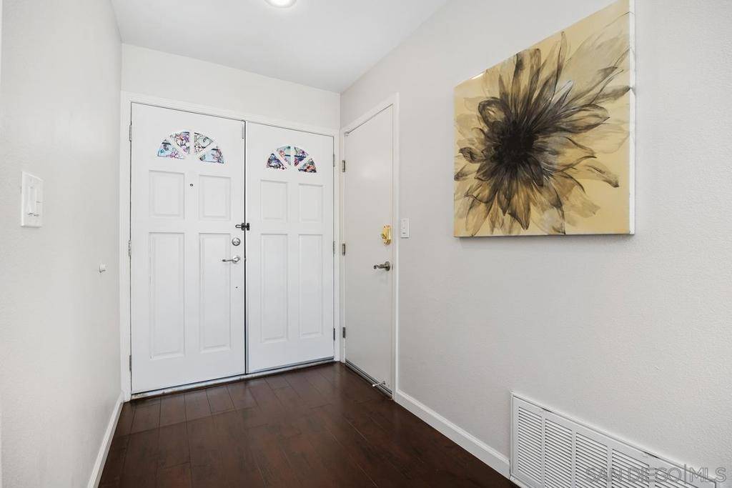 Poway, CA 92064,13325 Floral Ave