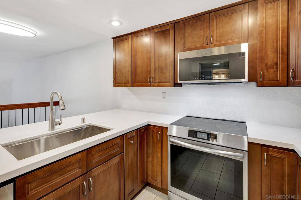 San Diego, CA 92111,3047 Old Bridgeport Way