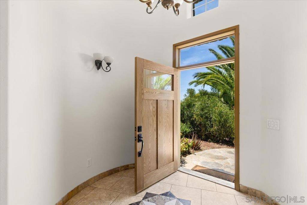 Vista, CA 92084,2342 CARIOCA PL.