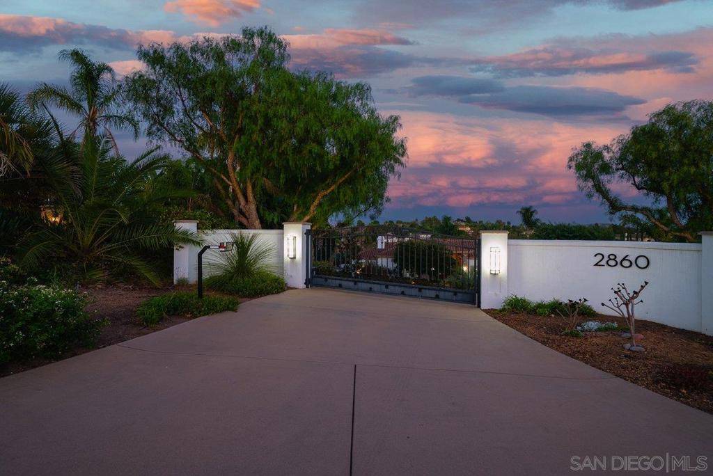Fallbrook, CA 92028,2860 Via Rancheros Way