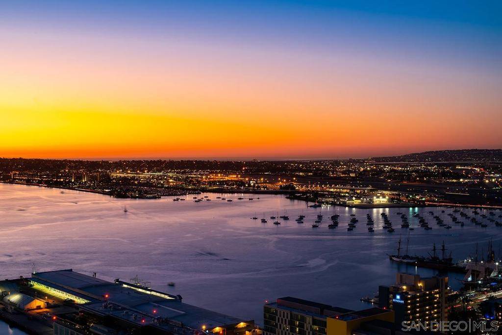 San Diego, CA 92101,700 W E St #2802
