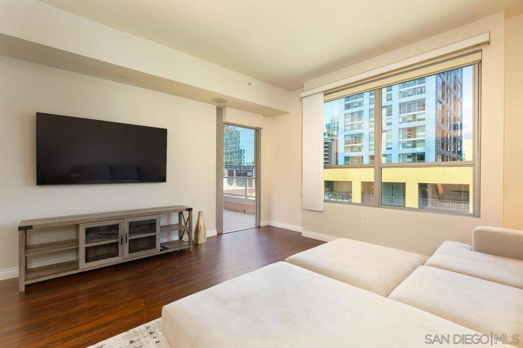 San Diego, CA 92101,253 10Th Ave #634