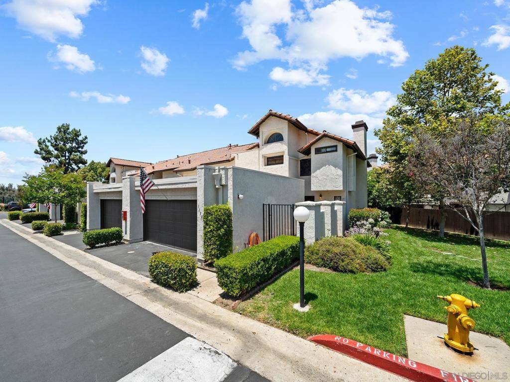 El Cajon, CA 92019,1138 Via Loma Vista