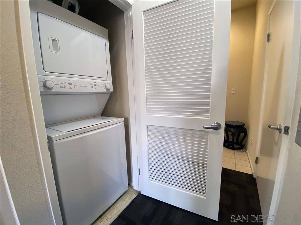 San Diego, CA 92101,445 Island #312