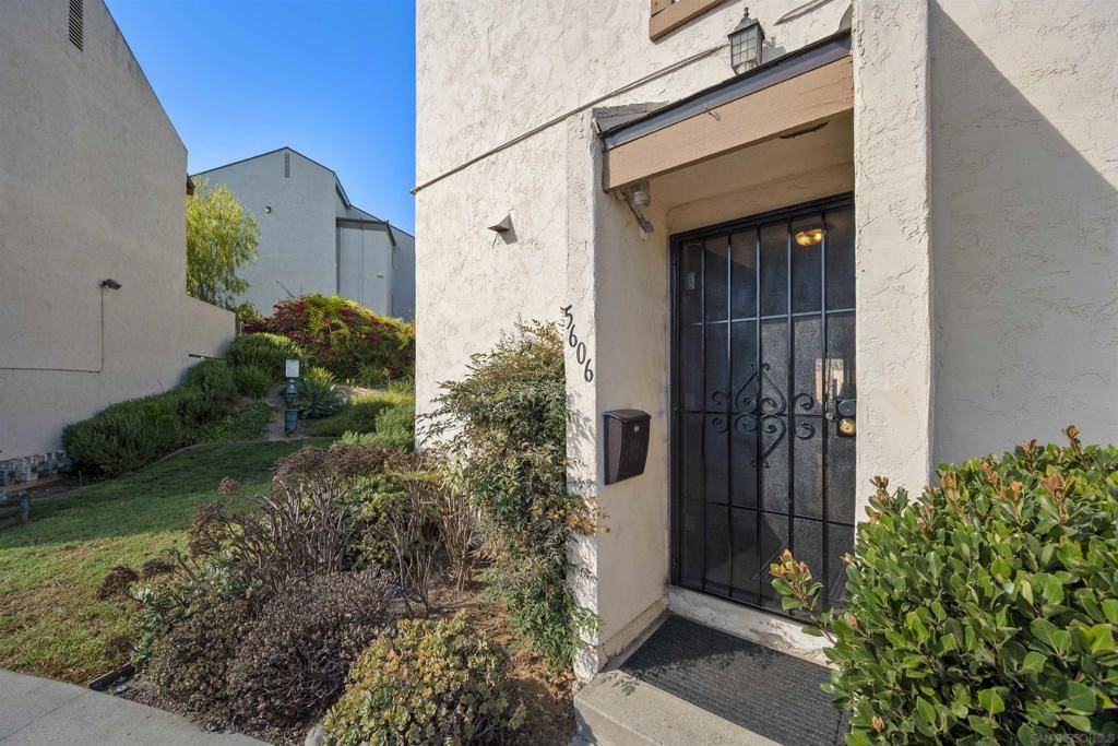 San Diego, CA 92111,5606 Caminito Roberto