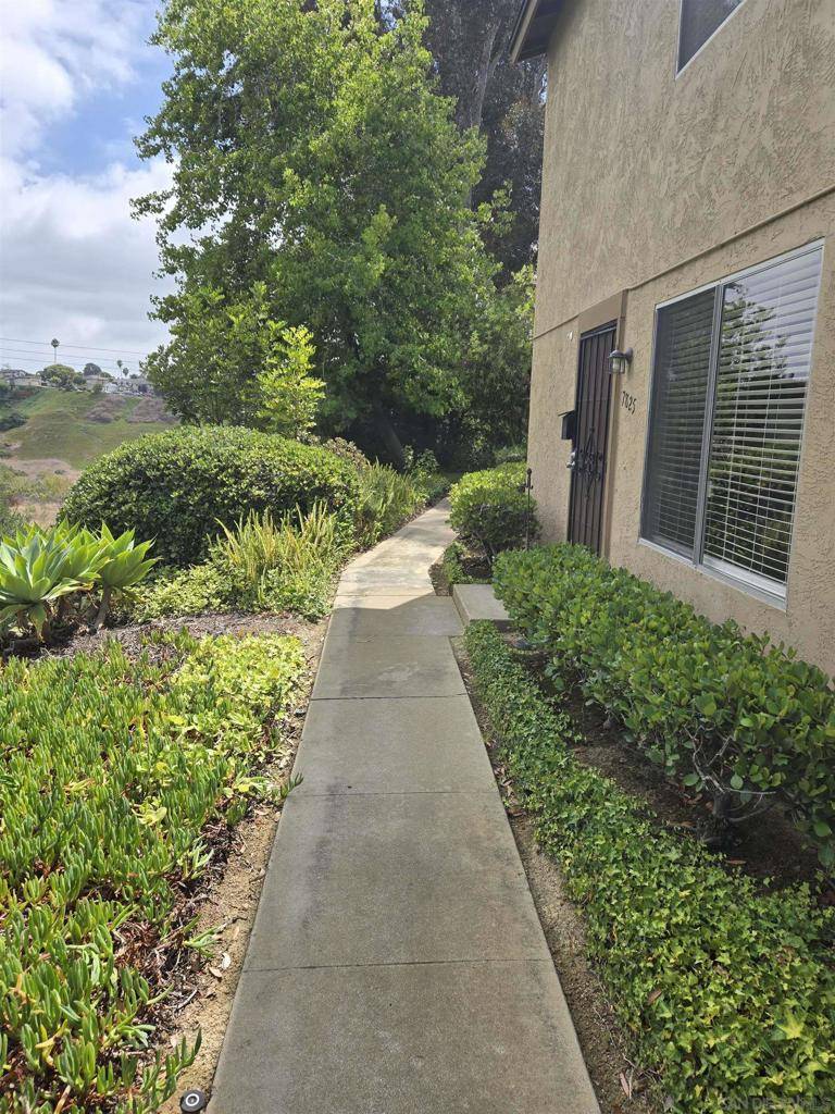 San Diego, CA 92122,7825 Camino Tranquilo