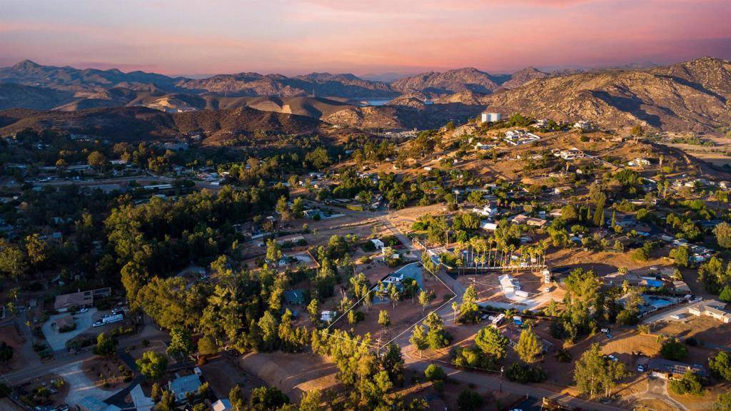 Lakeside, CA 92040,11534 Manzanita Rd