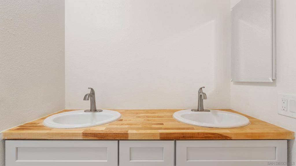 San Diego, CA 92108,6780 Friars #154