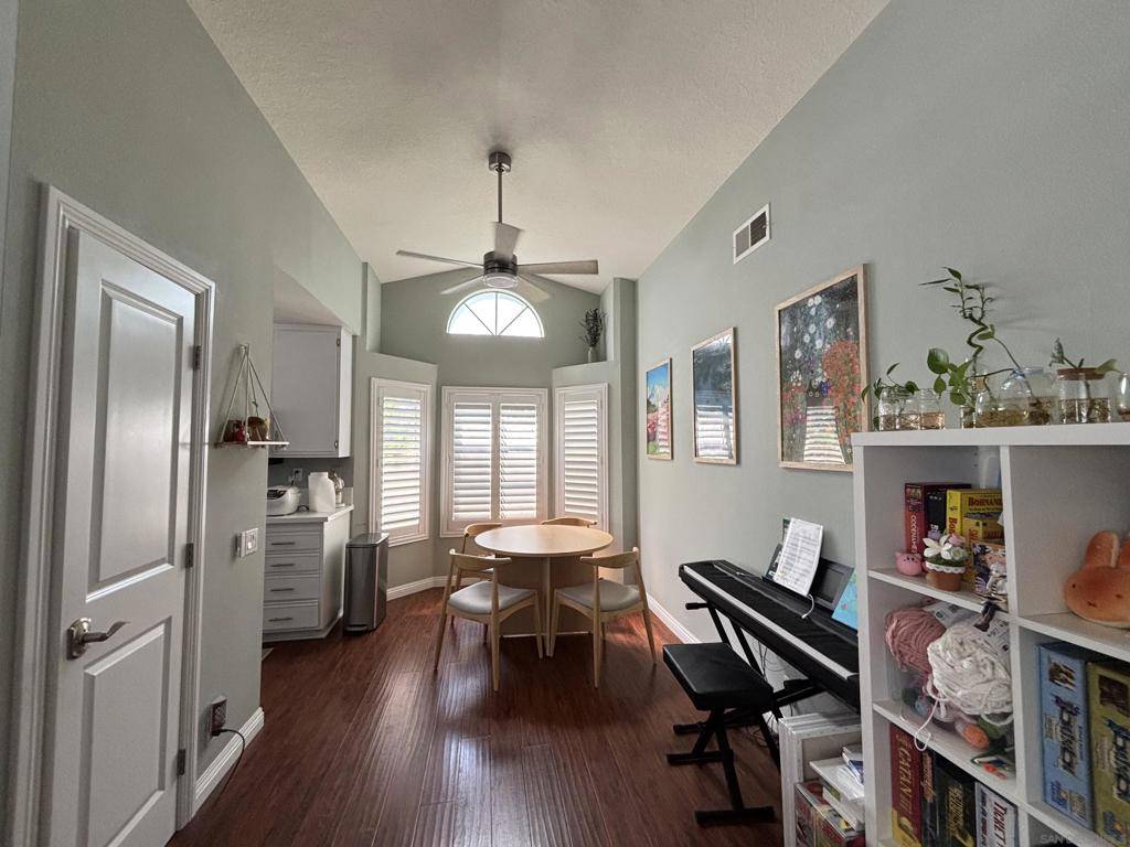 Irvine, CA 92620,115 Huntington