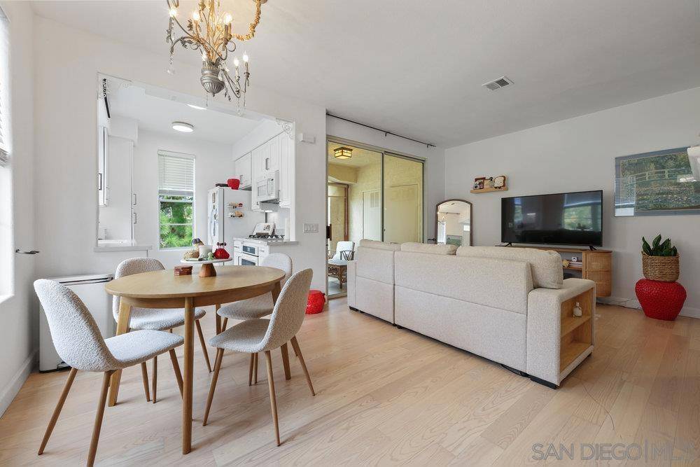 San Diego, CA 92130,12585 Ruette Alliante #152