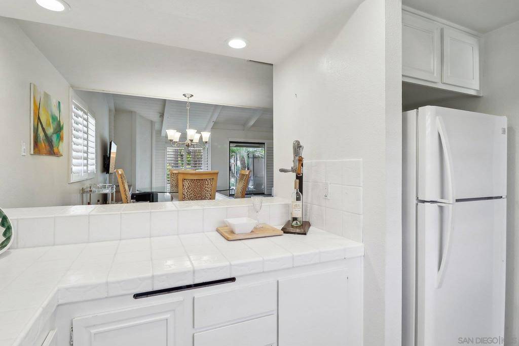 Carlsbad, CA 92009,1933 Alga Road #C