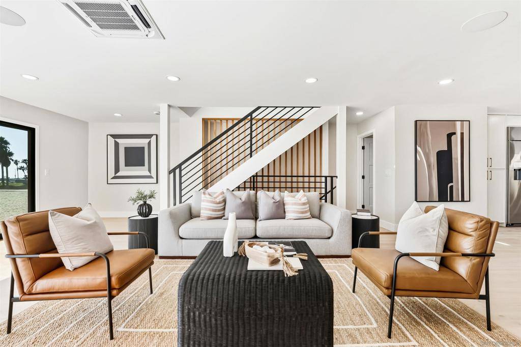 San Diego, CA 92109,2623 Ocean Front Walk