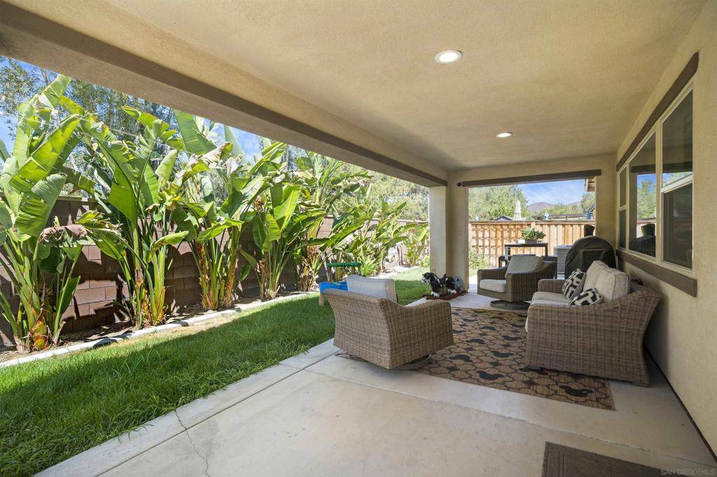 Lake Elsinore, CA 92530,29166 Sycamore