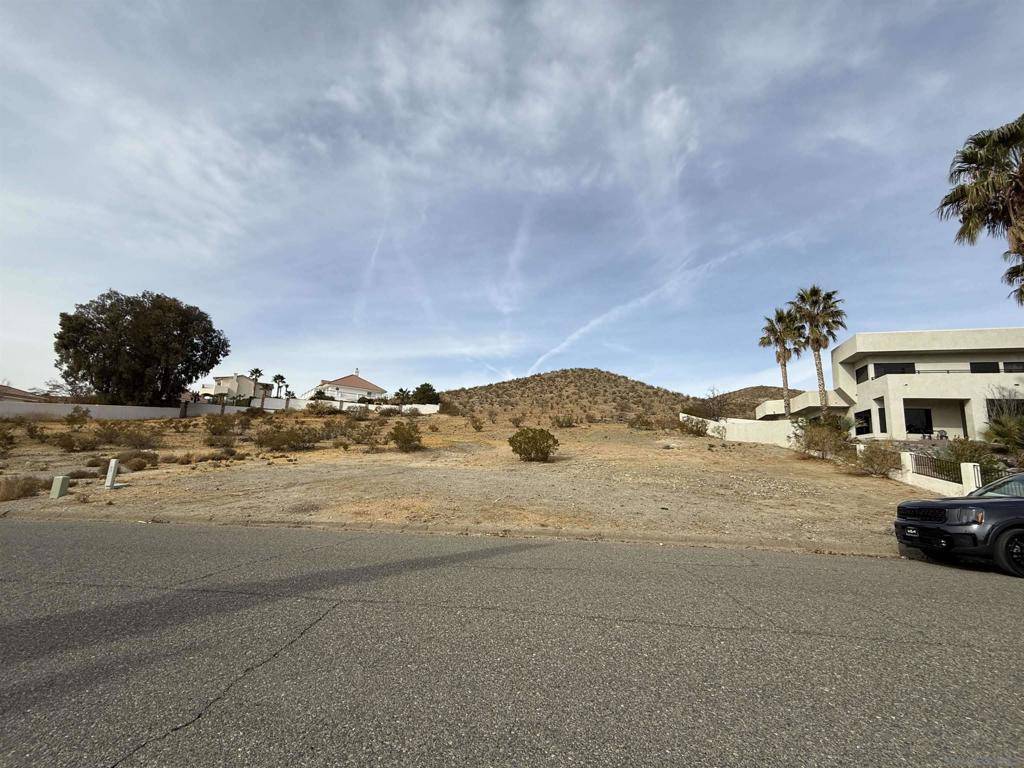 Apple Valley, CA 92307,123 Menahka Rd