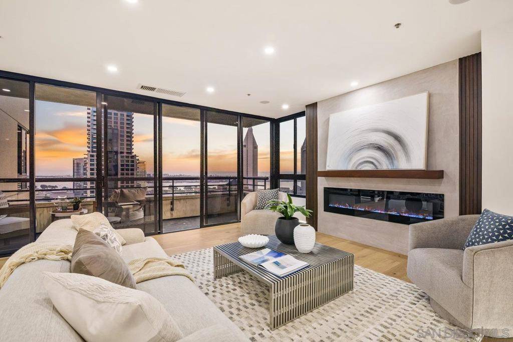 San Diego, CA 92101,700 Front St #1402