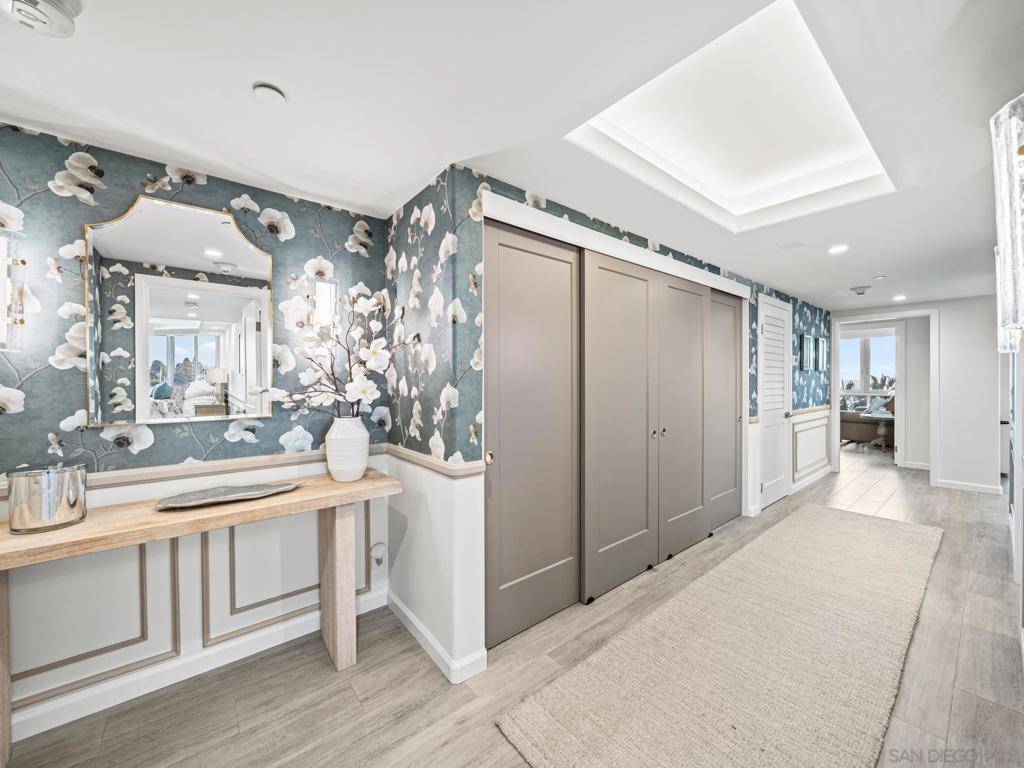 Coronado, CA 92118,1750 Avenida Del Mundo #404