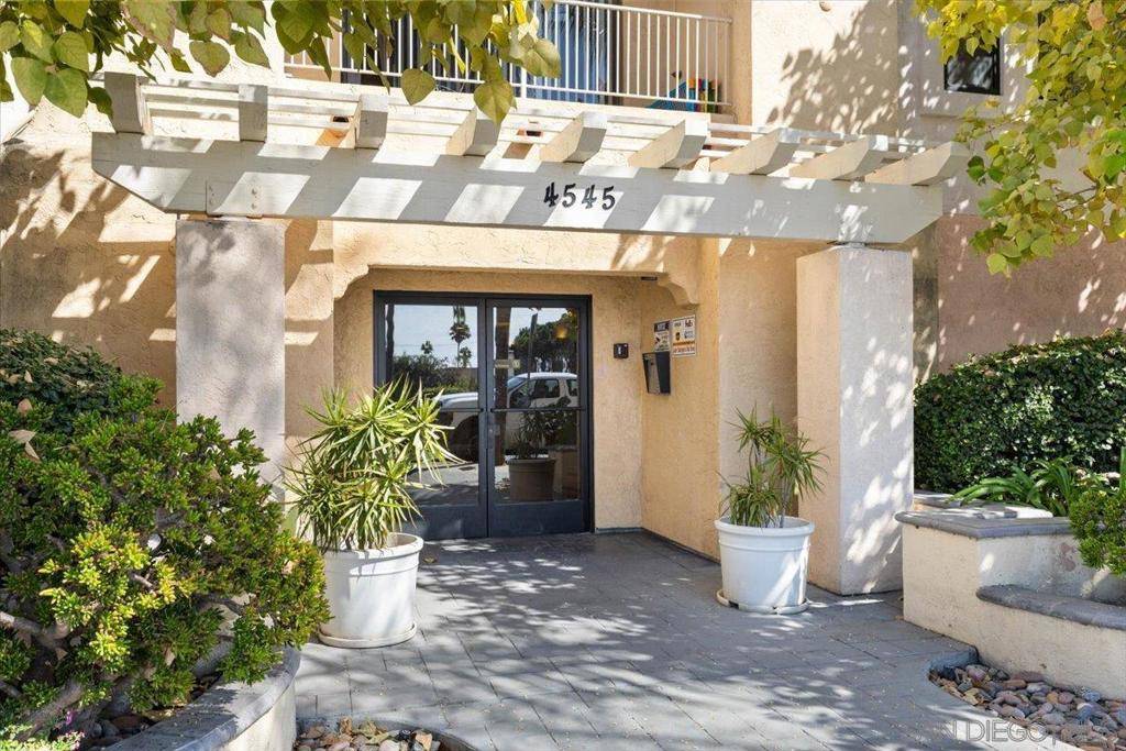 San Diego, CA 92116,4545 Arizona St #107