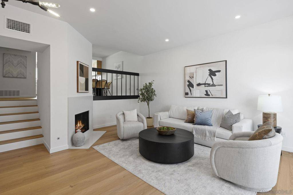 San Diego, CA 92120,7426 Caminito Carlotta