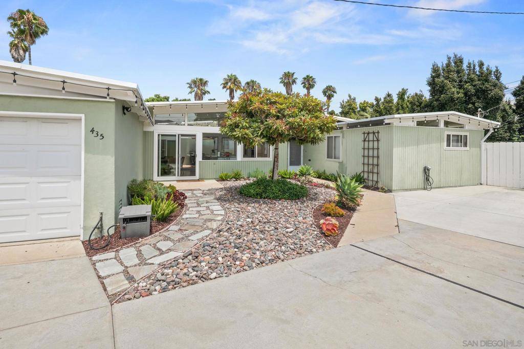 Coronado, CA 92118,435 Country Club Ln