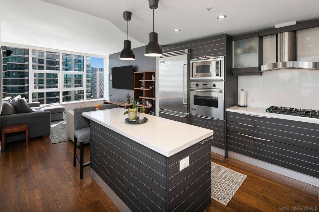 San Diego, CA 92101,1325 Pacific Hwy #1304