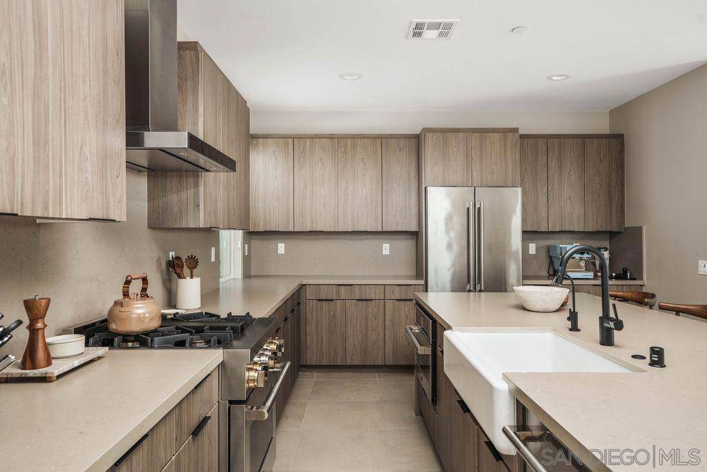 San Diego, CA 92130,13016 Lumen Way