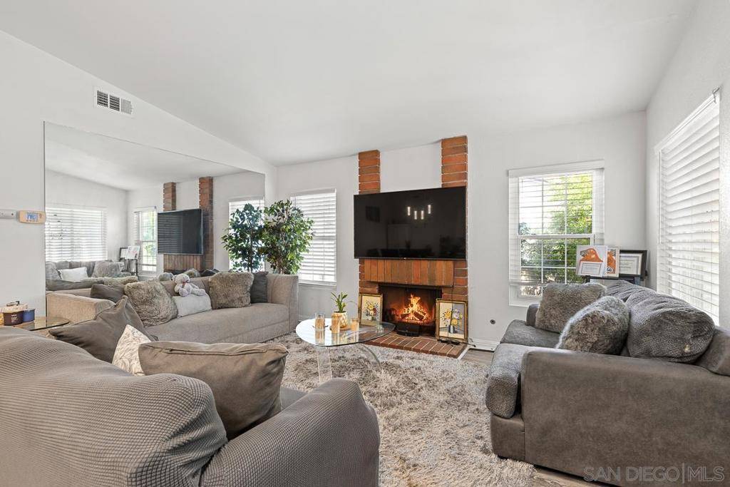 Escondido, CA 92027,2412 Teaberry Glen