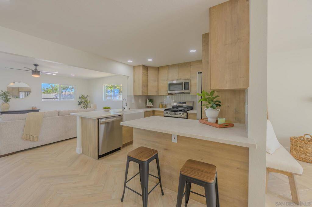 San Diego, CA 92126,10805 Eberly Ct