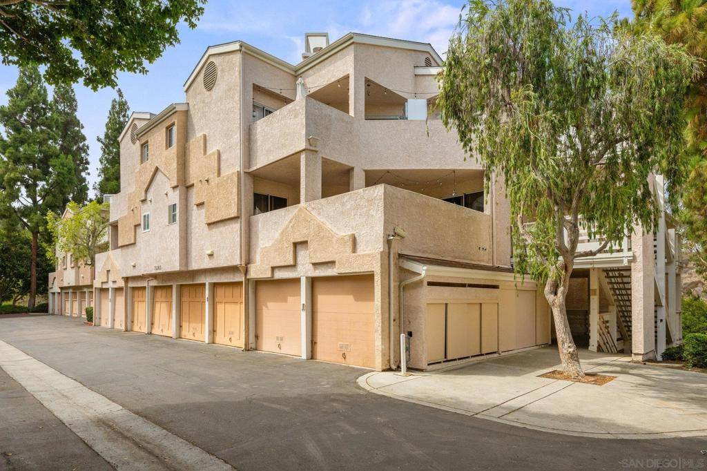 San Diego, CA 92111,7283 Camino Degrazia #11