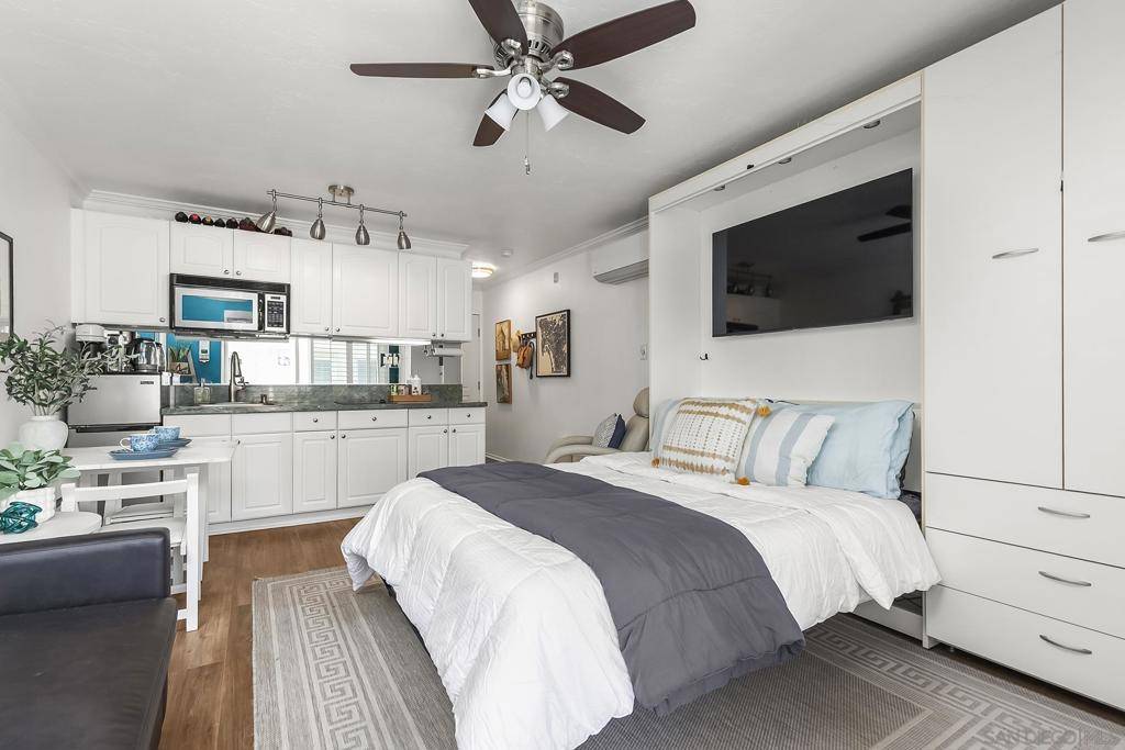 San Diego, CA 92106,1021 Scott St #225