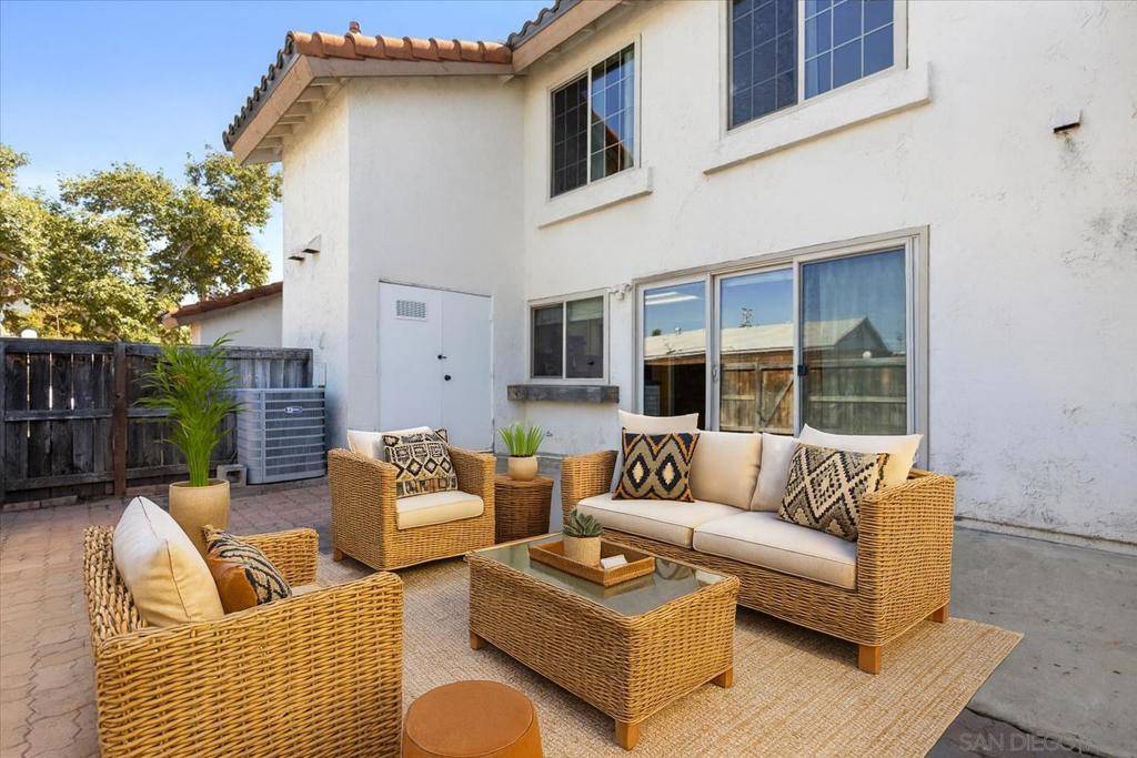 Escondido, CA 92025,1651 S Juniper St #110