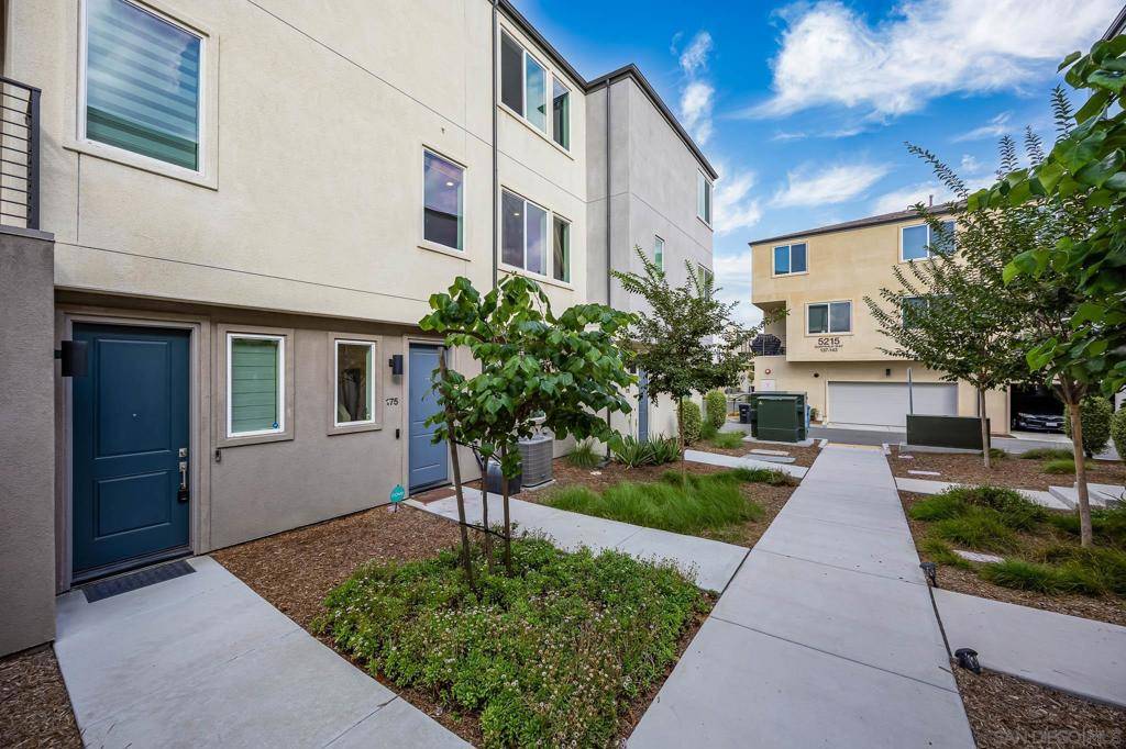 San Diego, CA 92154,5261 Beachfront Cove St #175