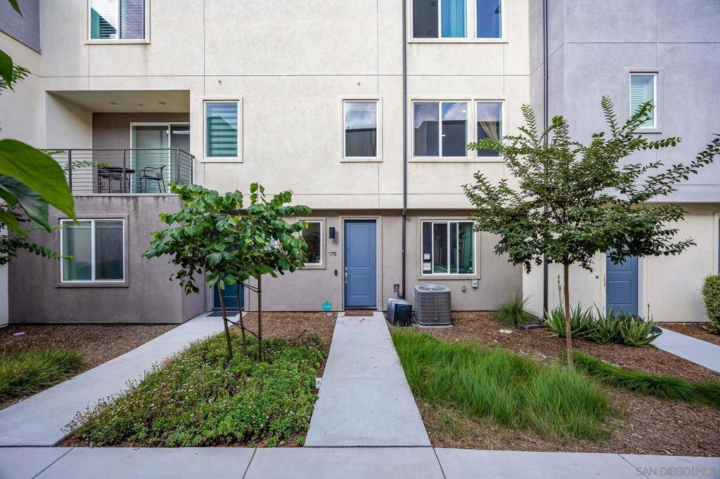 San Diego, CA 92154,5261 Beachfront Cove St #175