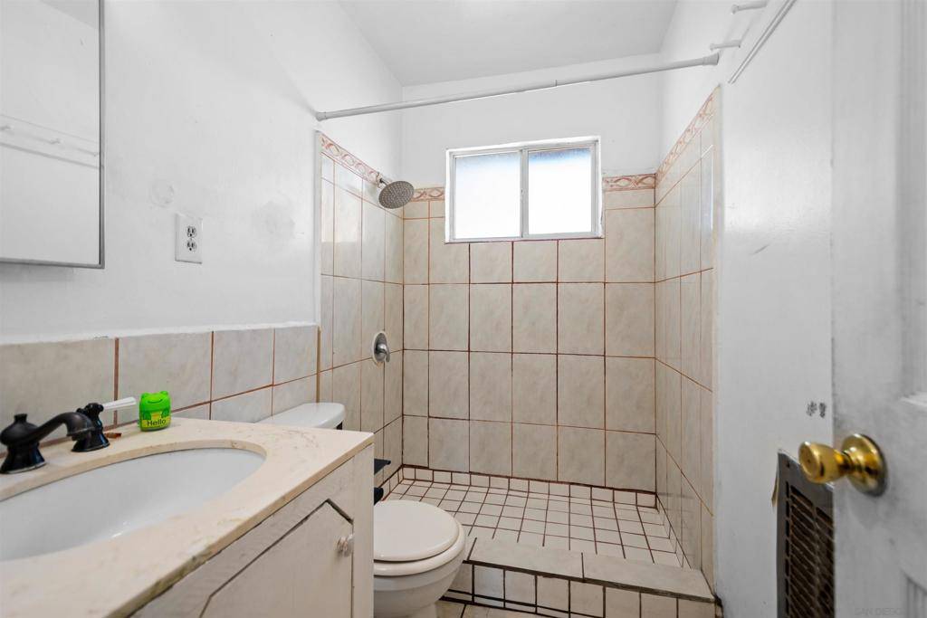 Hemet, CA 92543,1276 E Johnston Ave