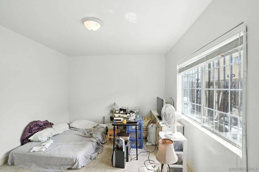 San Diego, CA 92115,4472 74 51st St