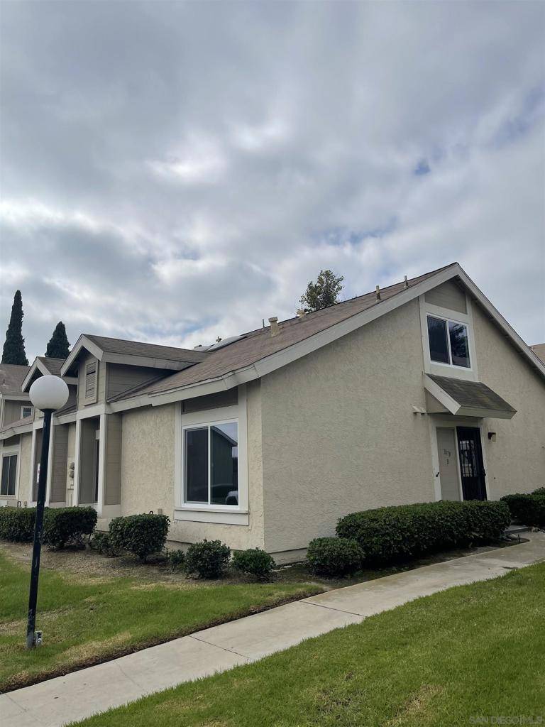 San Diego, CA 92139,7479 Tooma #B