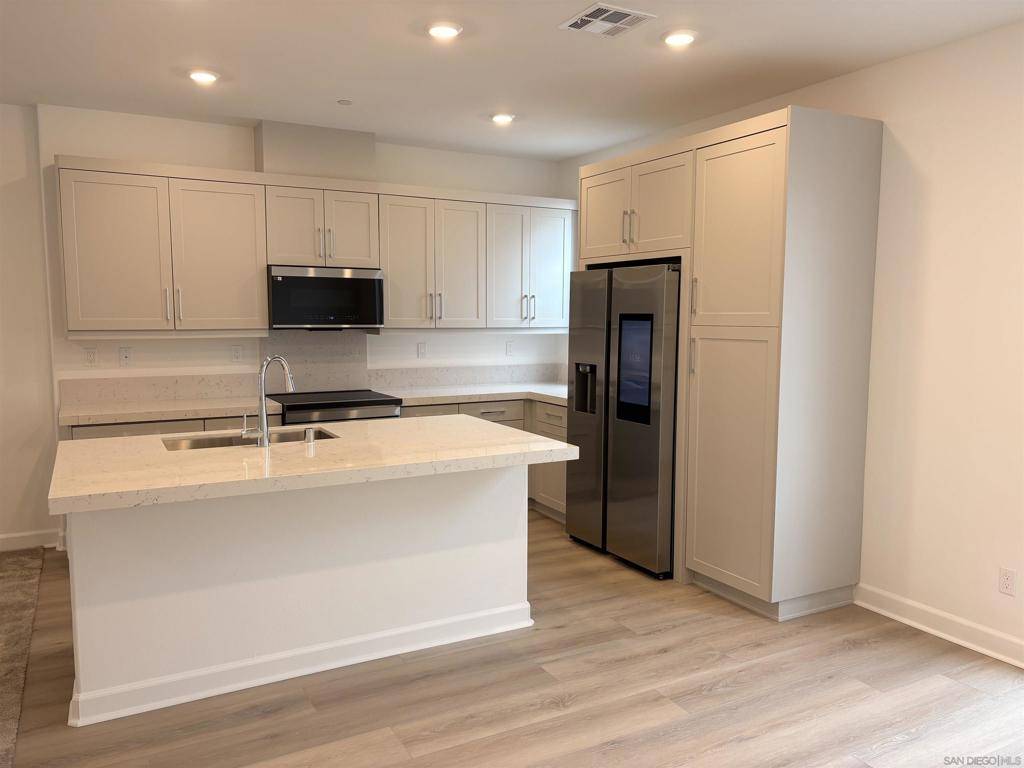 San Marcos, CA 92078,432 Caliper Way