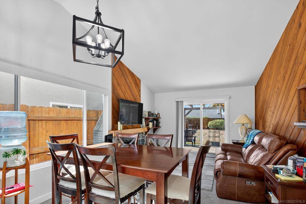 Escondido, CA 92029,1461 Autumn Woods Pl.