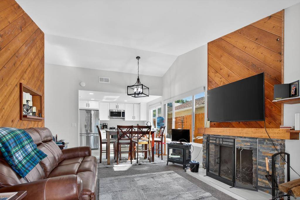 Escondido, CA 92029,1461 Autumn Woods Pl.