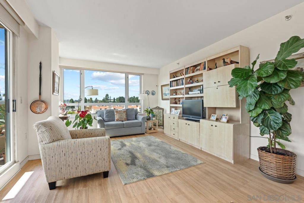 San Diego, CA 92122,3890 Nobel Dr #506