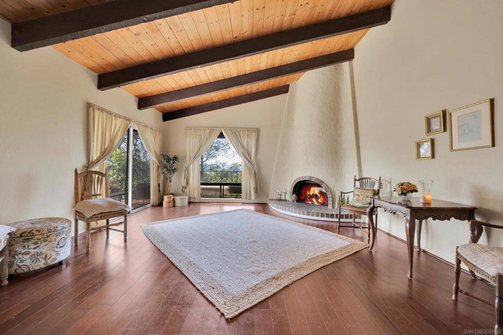 El Cajon, CA 92019,1876 Vista Way