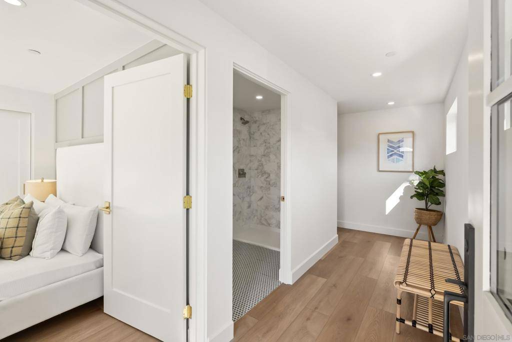 San Diego, CA 92109,720 Nantasket Ct