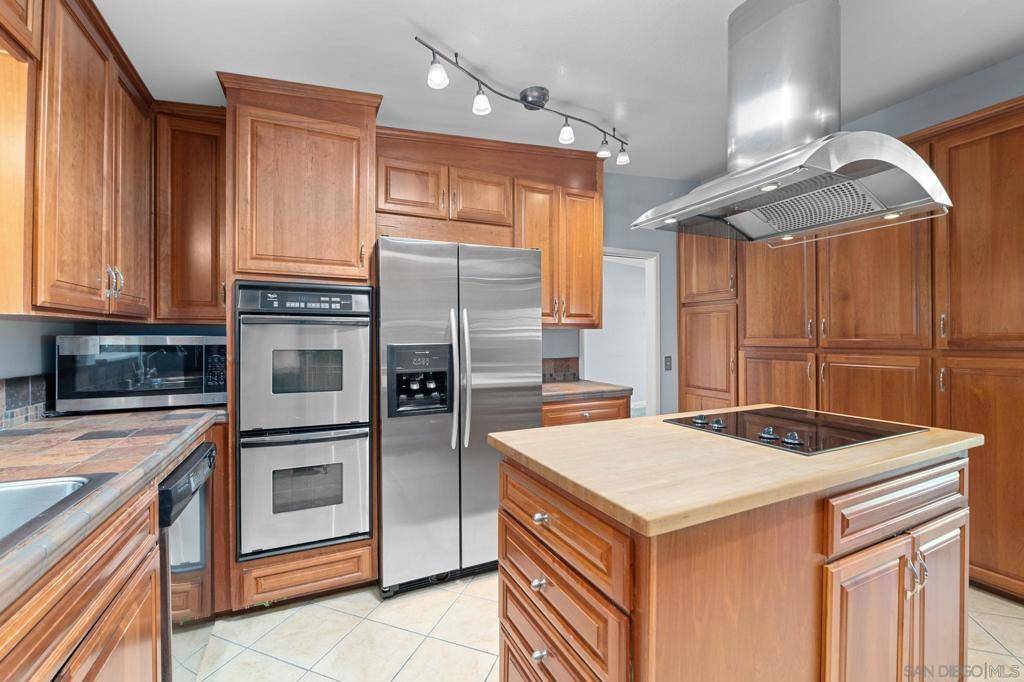 La Mesa, CA 91941,4062 S Tropico
