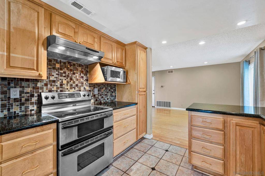 San Diego, CA 92111,3710 Old Cobble Road