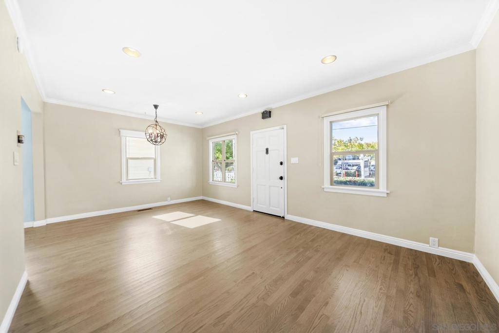 San Diego, CA 92103,4171 1st Ave