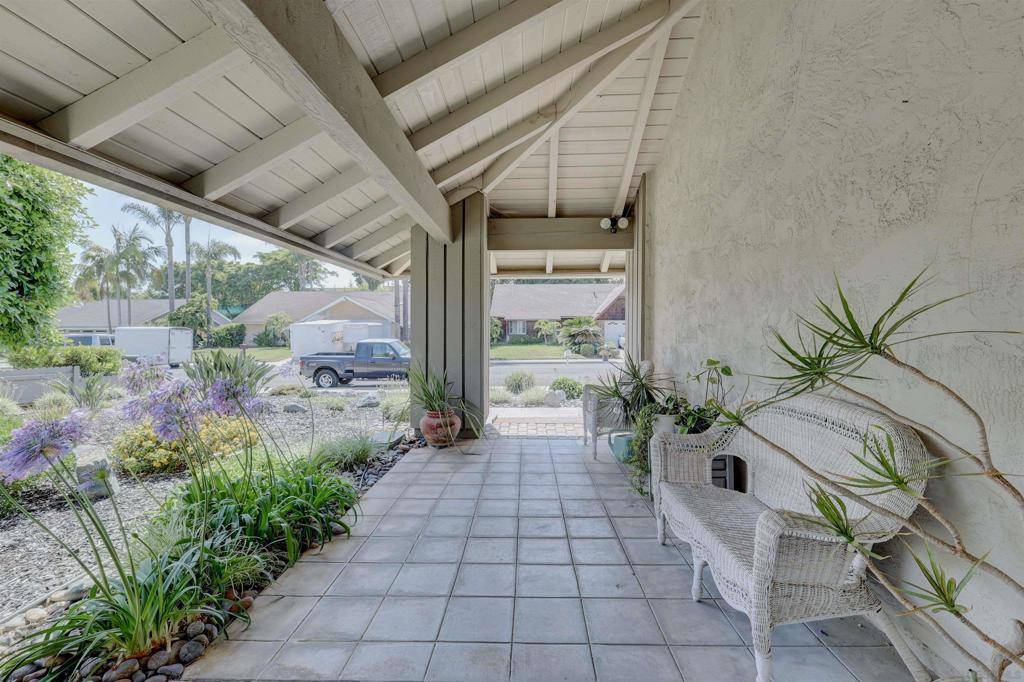 Carlsbad, CA 92009,7214 Manzanita