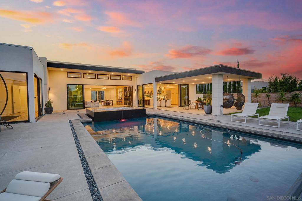 San Diego, CA 92130,5384 Aurora Summit Trl