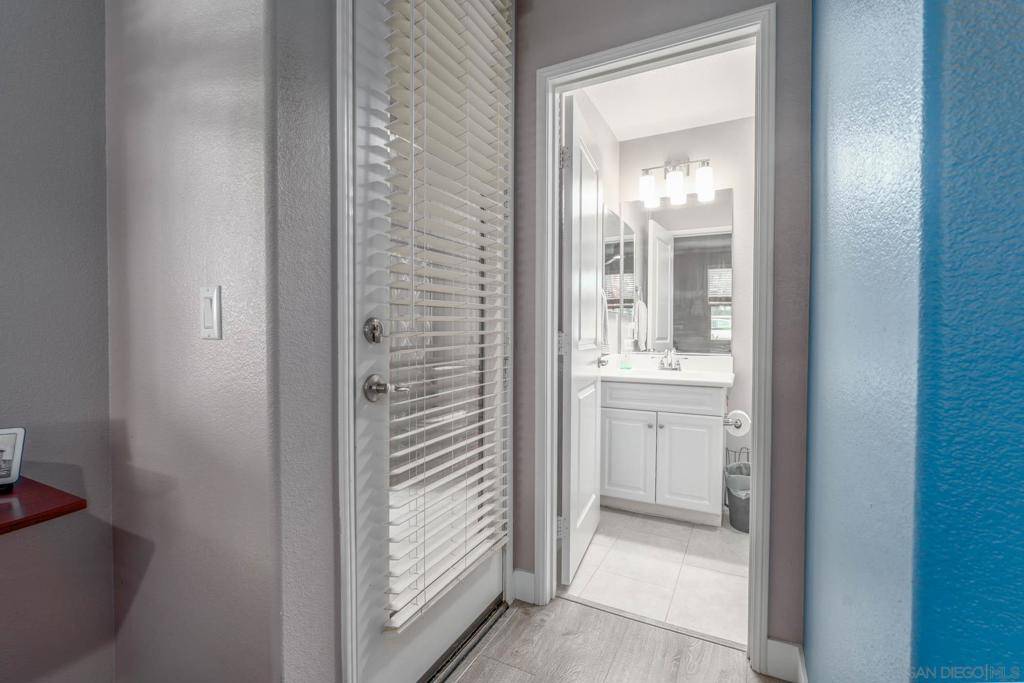 Chula Vista, CA 91913,1883 Aquamarine Ct #7