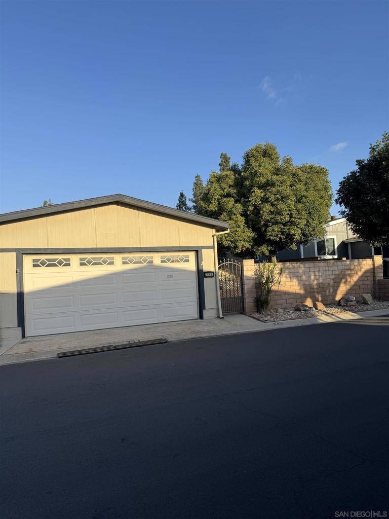Santee, CA 92071,9255 N Magnolia Ave #333